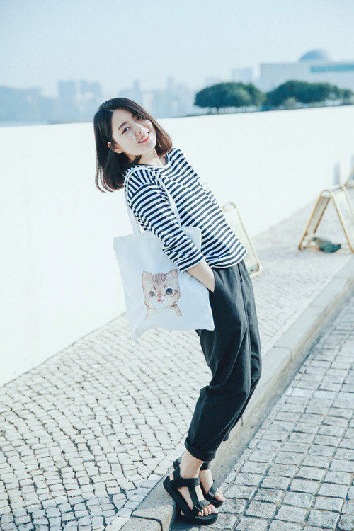 -曼联新赛季表现平平,亟待战术革新,曼联新赛季主力阵容